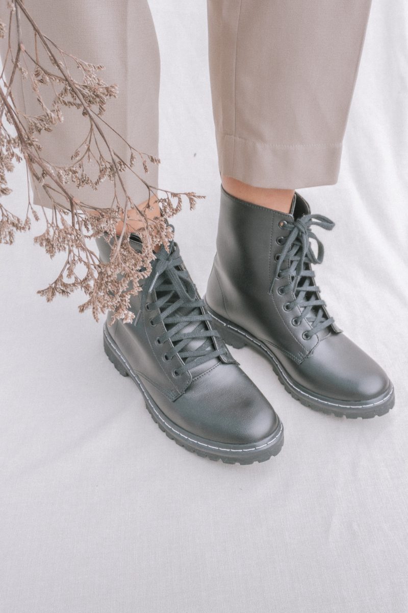 Coturno Manto Preto Urban Flowers