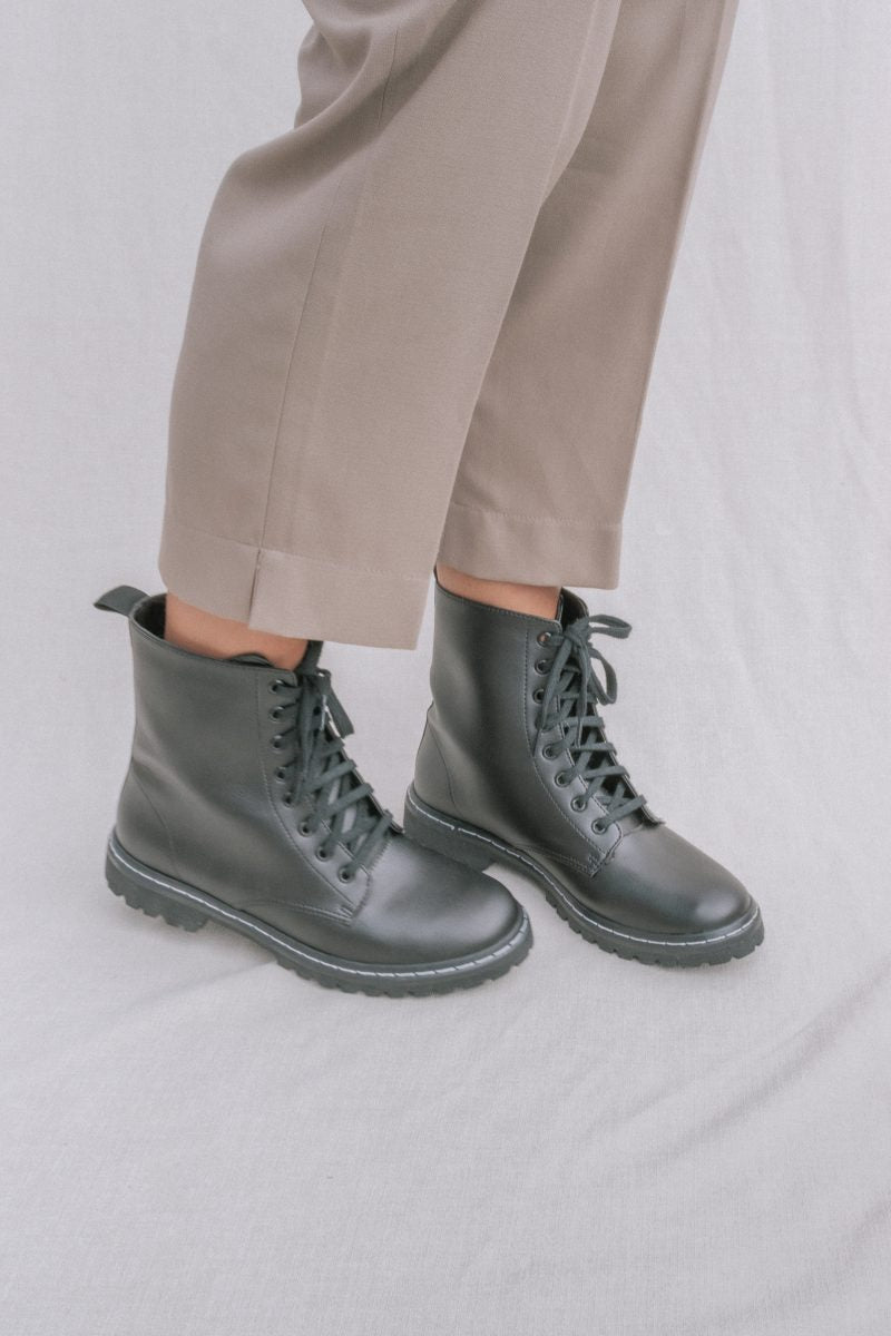 Coturno Manto Preto Urban Flowers